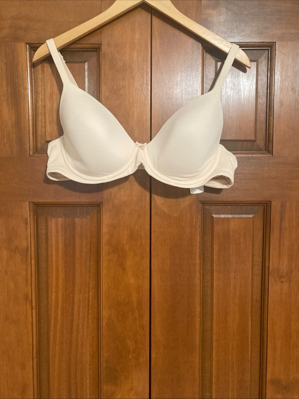 NWT Soma Light nude embraceable full coverage underwire T-Shirt Bra Women’s 40C